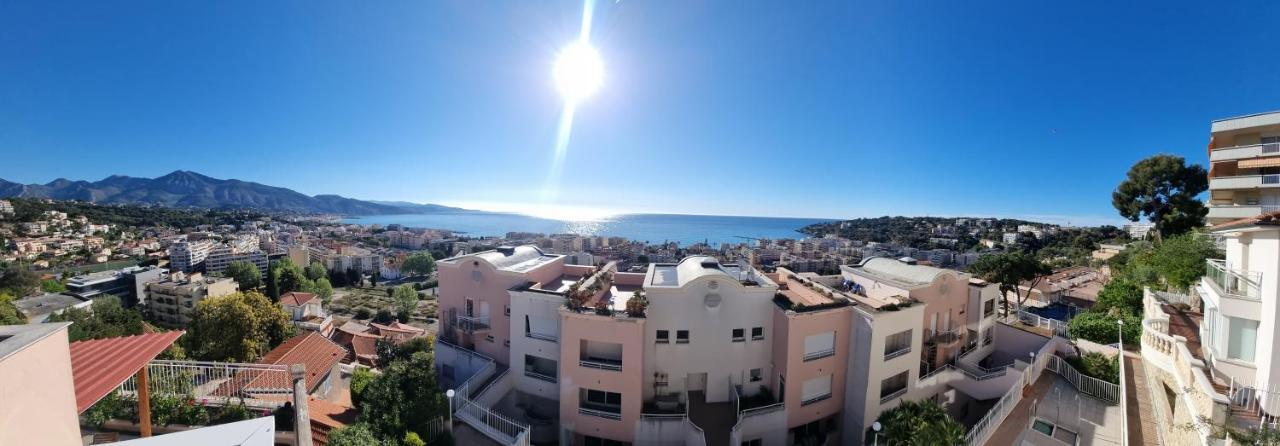 Dernier Etage D'une Maison Quarto em Acomodações Particulares Roquebrune-Cap-Martin